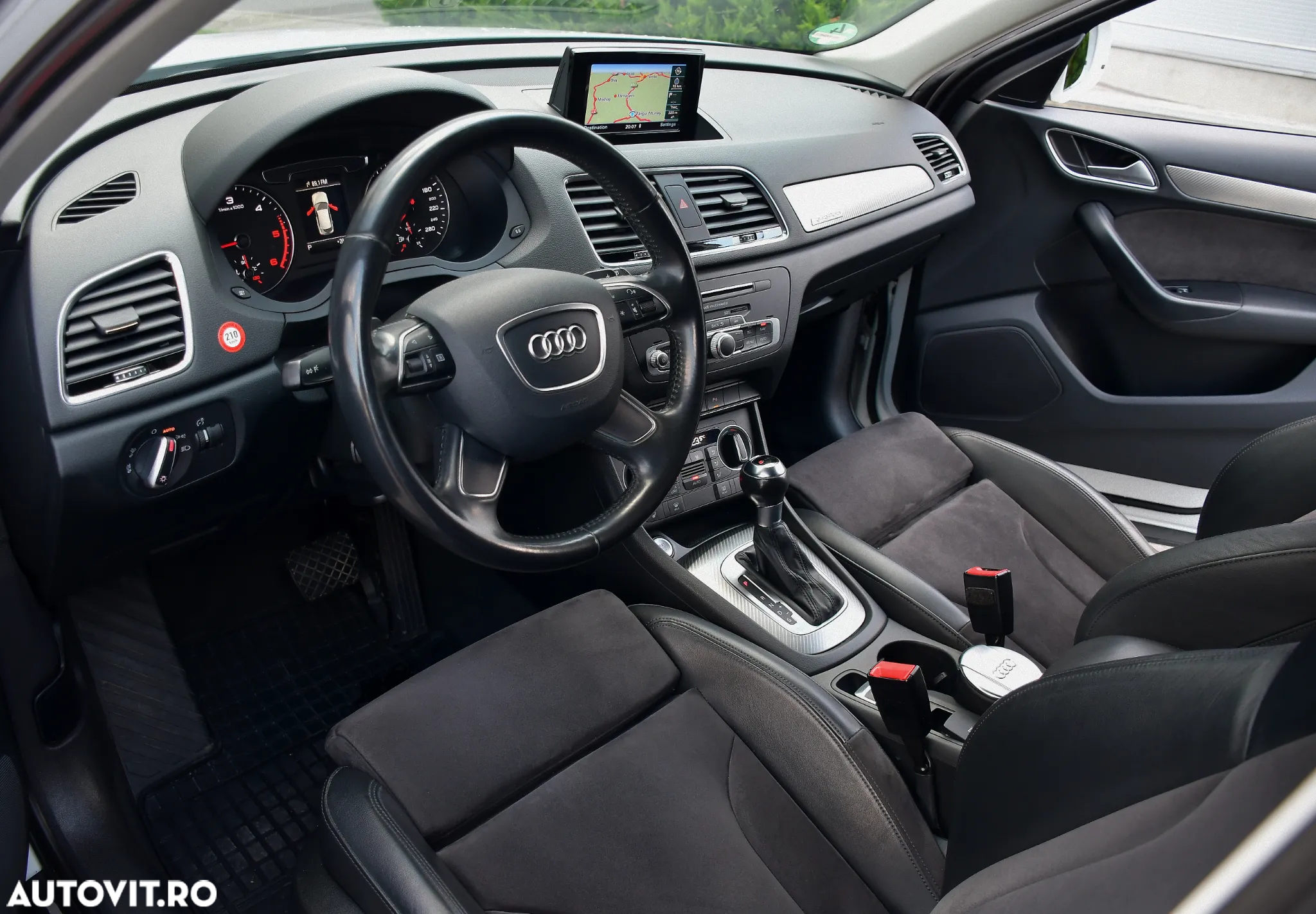 Audi Q3 2.0 TDI Quattro Stronic Design - 3