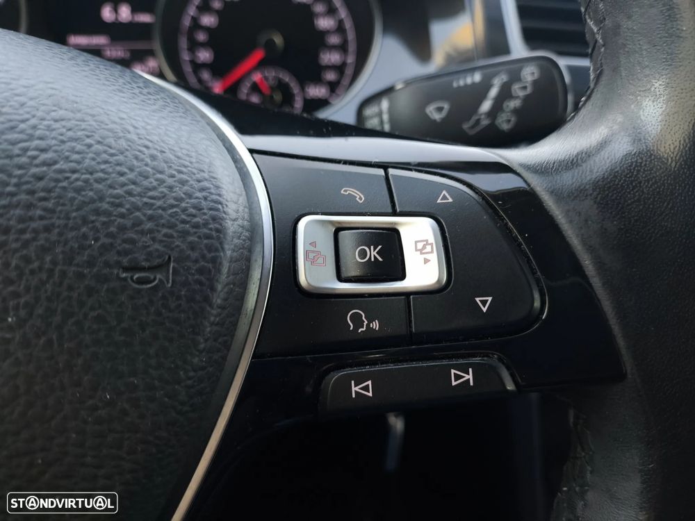 VW Golf Variant 1.6 TDi R-Line - 22