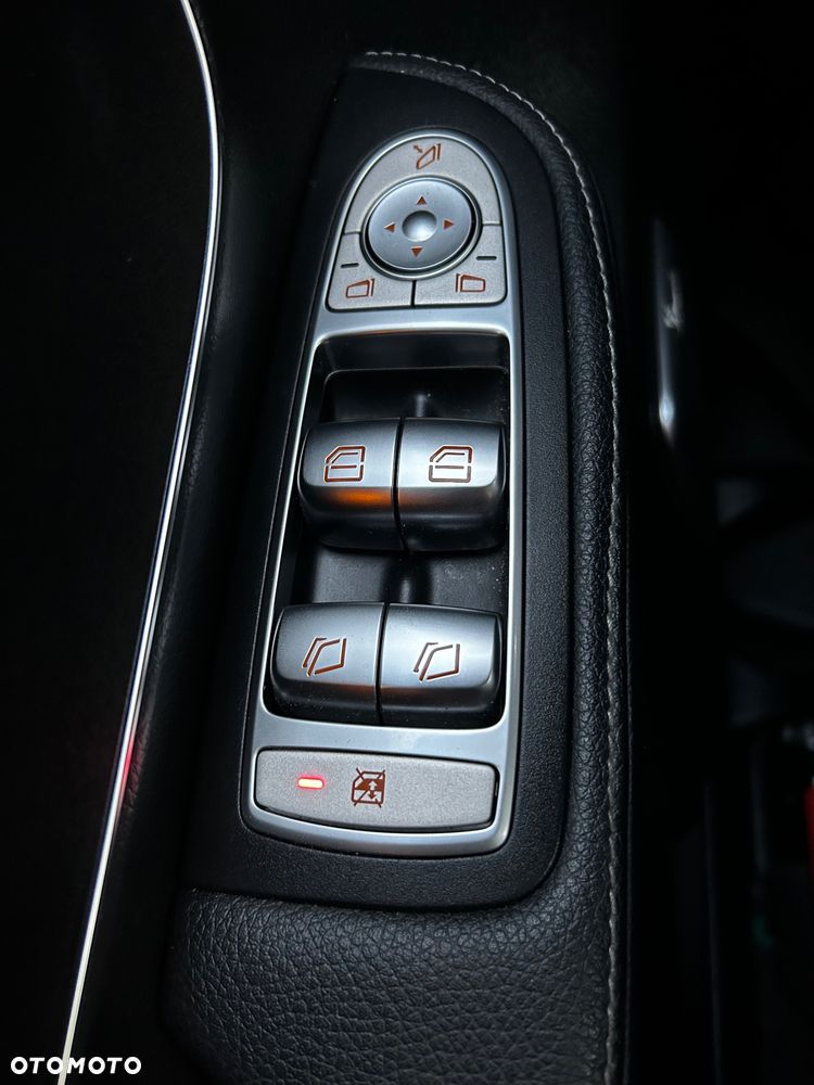 Mercedes-Benz Klasa V 300 d Avantgarde 9G-Tronic (d³ugi) - 11