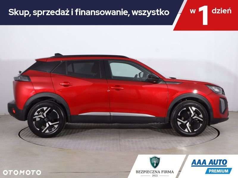 Peugeot 2008 - 8