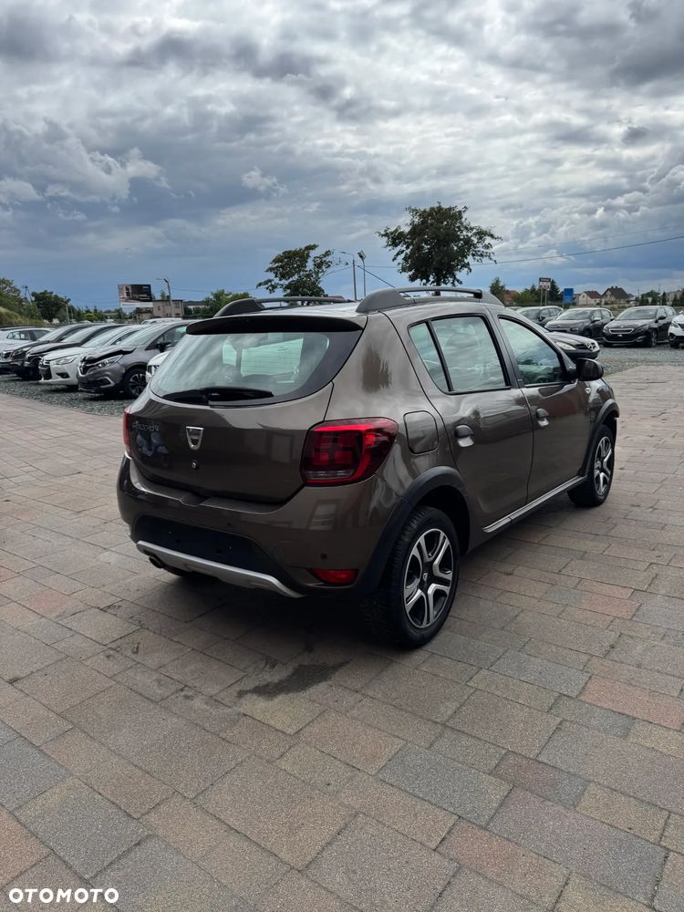 Dacia Sandero Stepway TCe 100 Celebration - 3