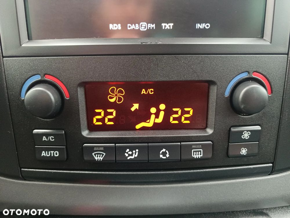 Citroën Berlingo Multispace BlueHDi 120 S&S SHINE - 27