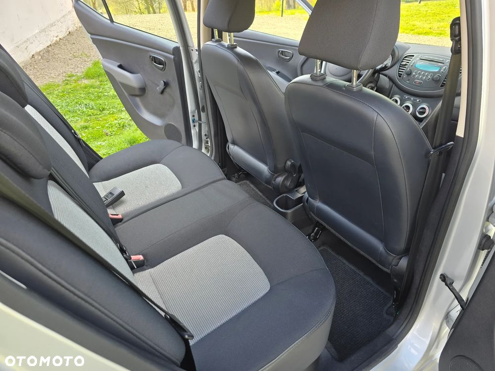Hyundai i10 1.1 Edition 20 - 27