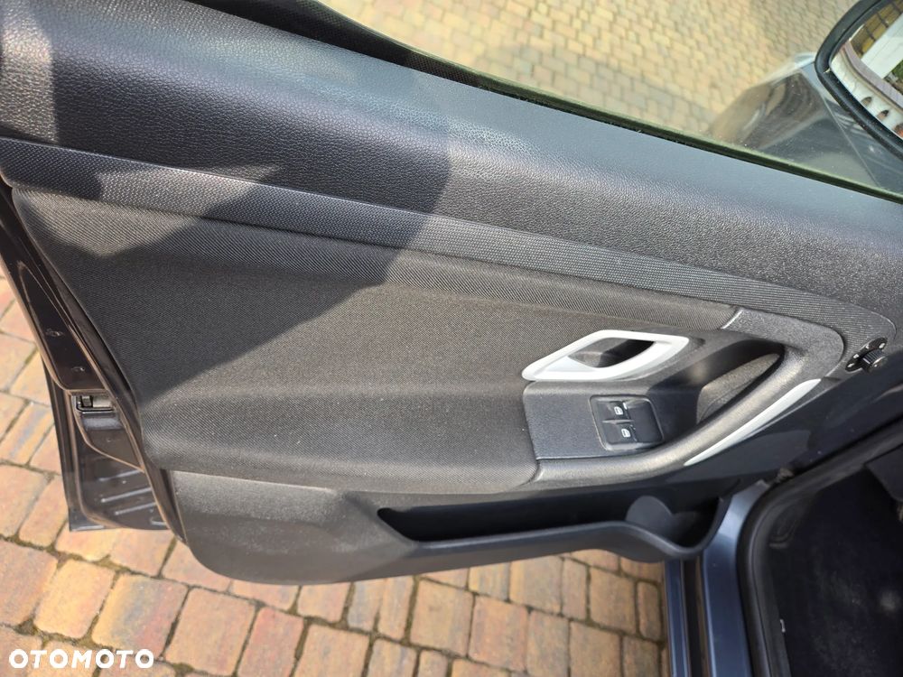 Skoda Roomster 1.4 MPI PLUS EDITION - 17