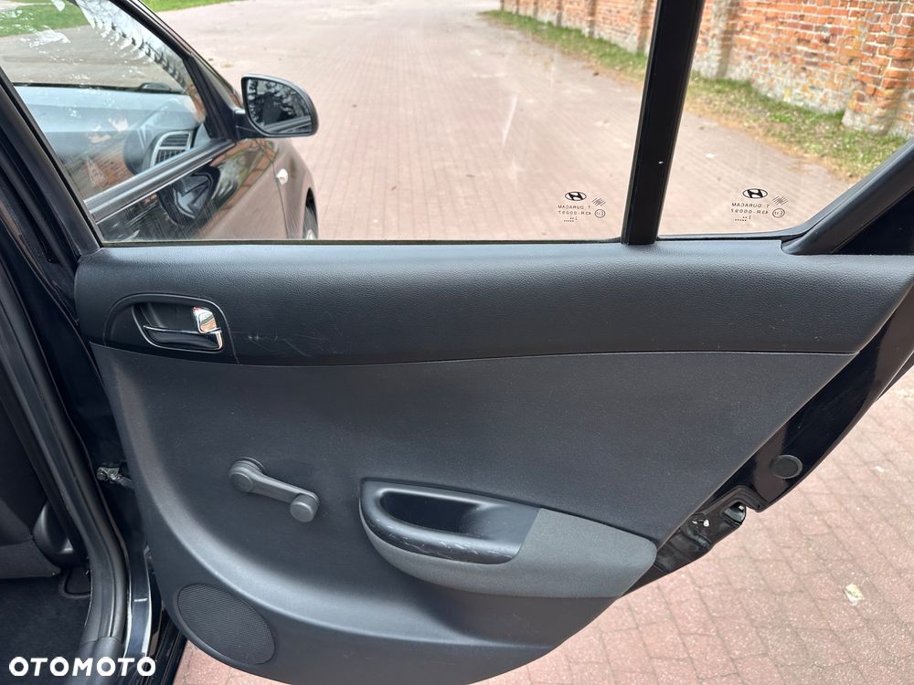 Hyundai i20 1.2 Fifa World Cup Edition - 23