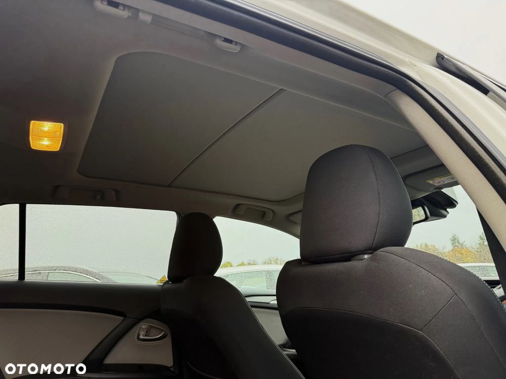 Toyota Avensis 2.0 D-4D Prestige - 11