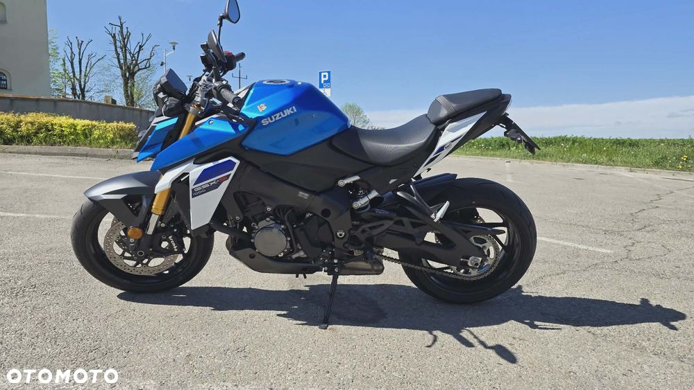 Suzuki GSX 1000 - 8