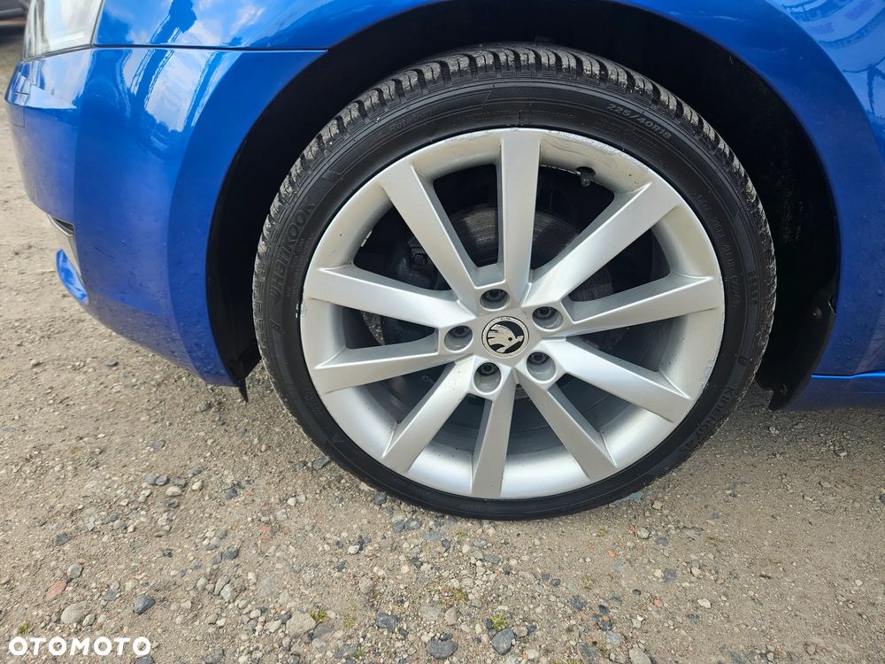 Skoda Octavia 2.0 TDI DSG Sport Edition - 32