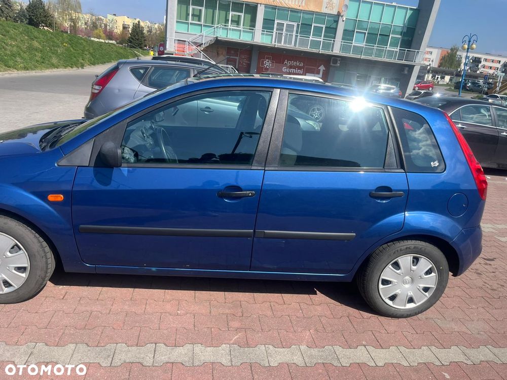 Ford Fiesta 1.3 Trend - 13