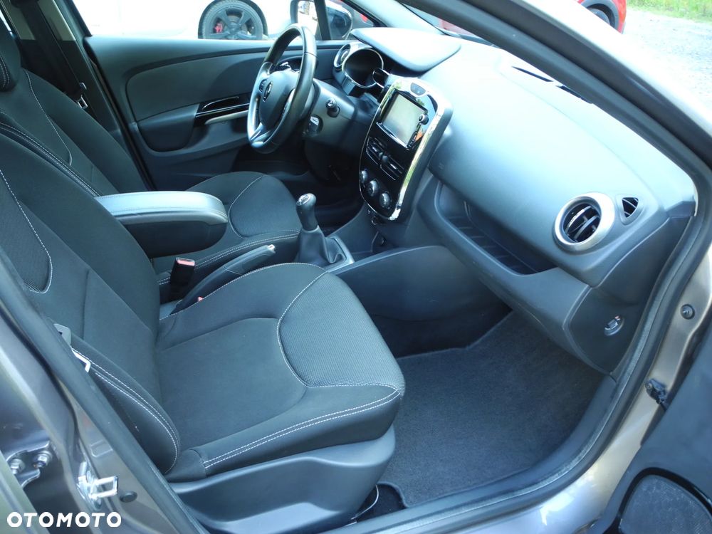Renault Clio - 15