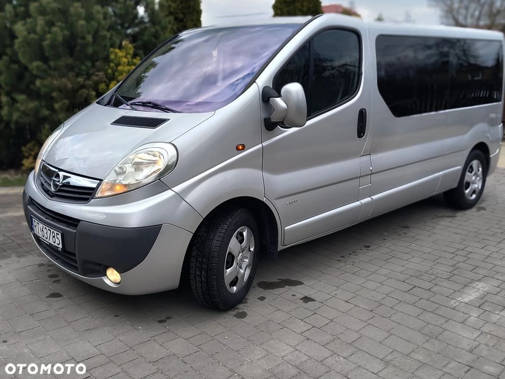 Opel Vivaro - 8