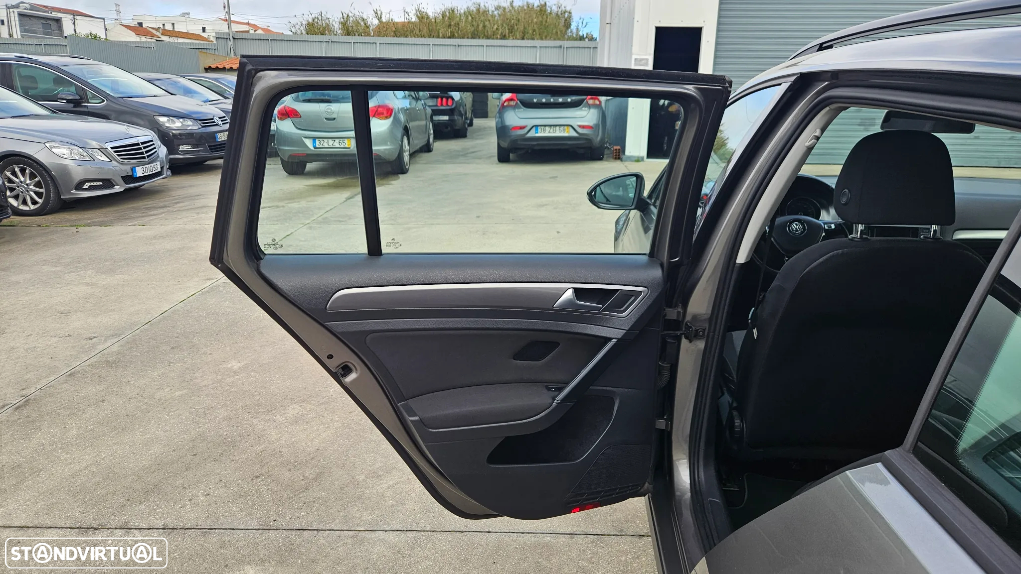 VW Golf Variant 1.6 TDi Highline - 20