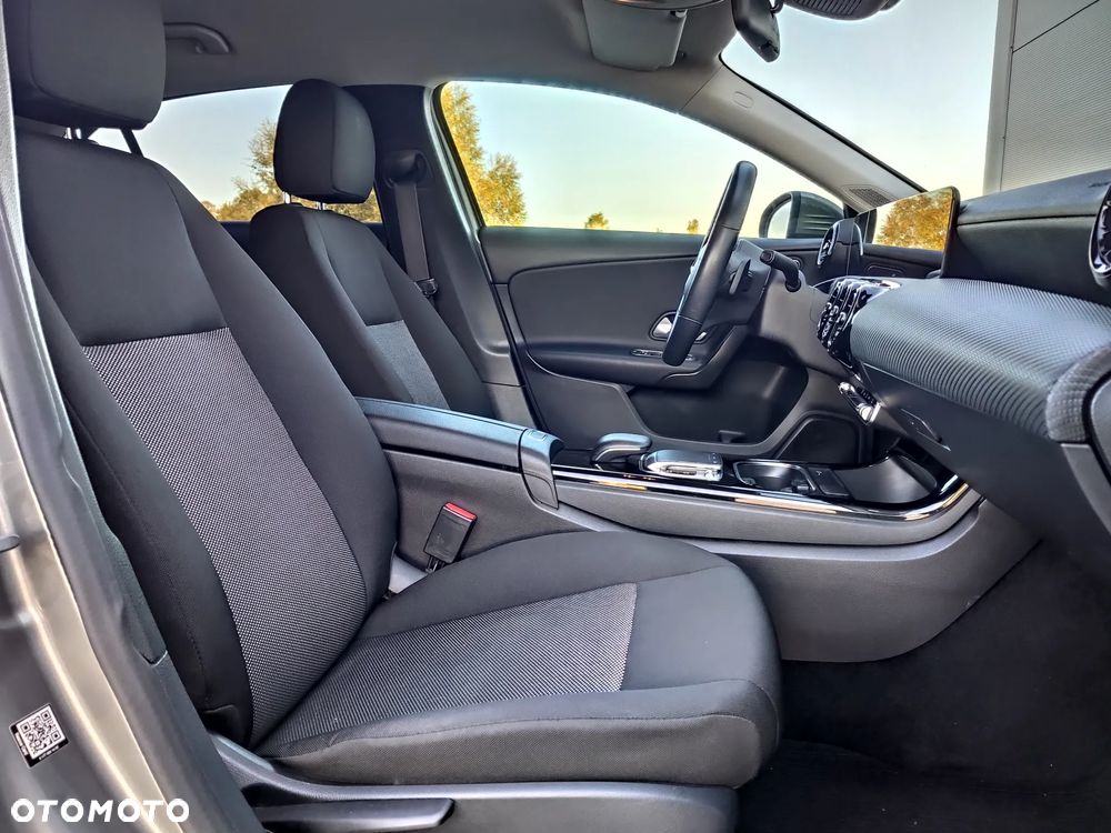 Mercedes-Benz Klasa A 200 Style 7G-DCT - 18