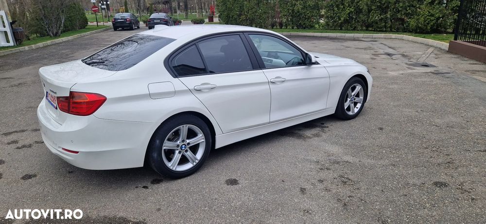 BMW Seria 3 320d DPF Aut. Edition Exclusive - 5