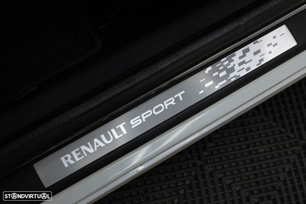 Renault Mégane Coupe 2.0 T 16V RS - 38