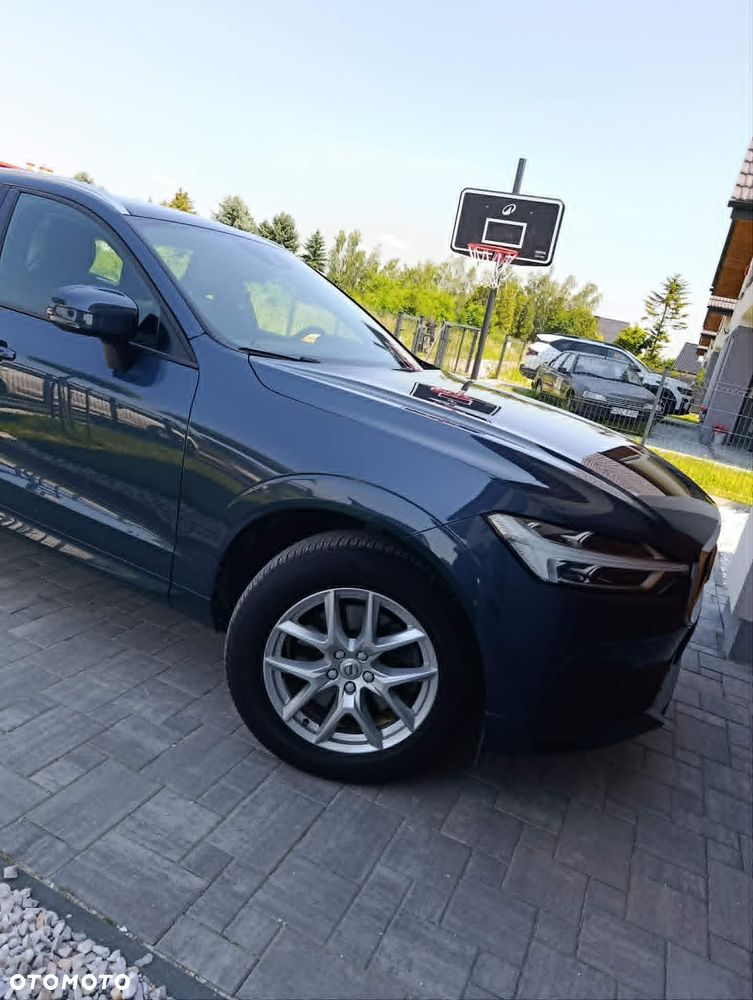 Volvo XC 60 D4 AWD Momentum Pro - 4