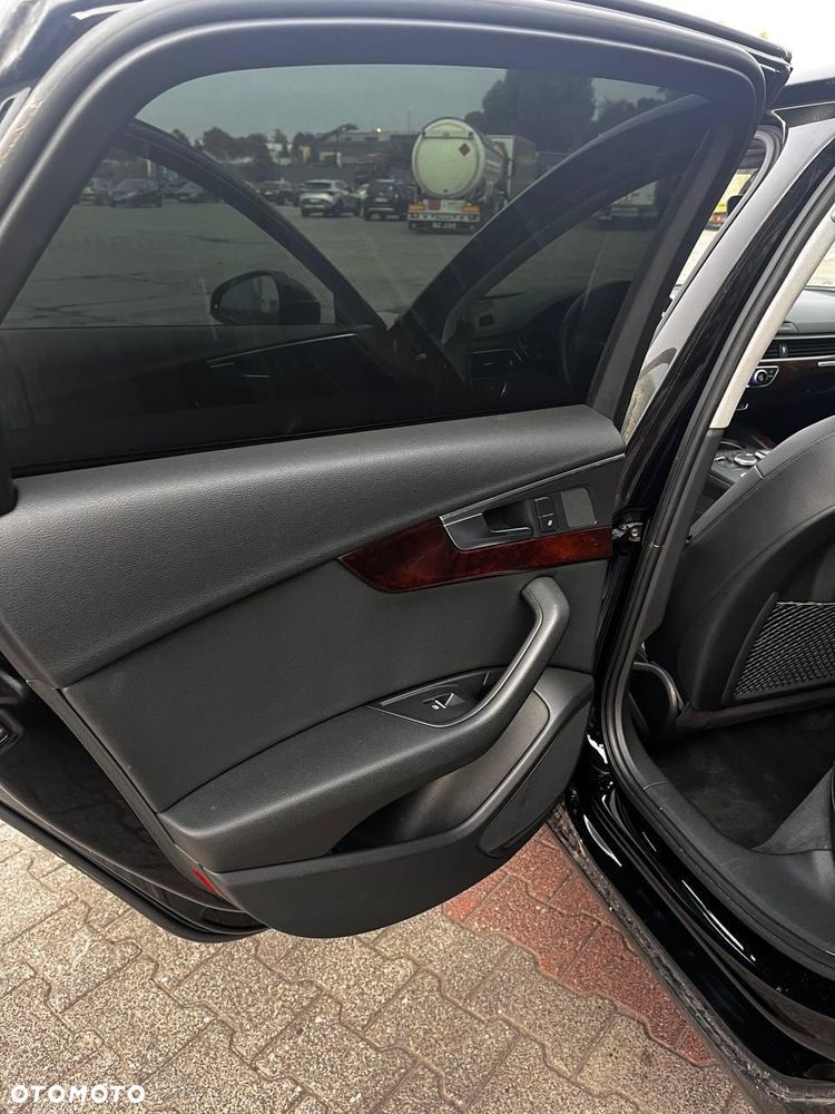 Audi A4 Limousine 2.0 TFSI Quattro S tronic - 11