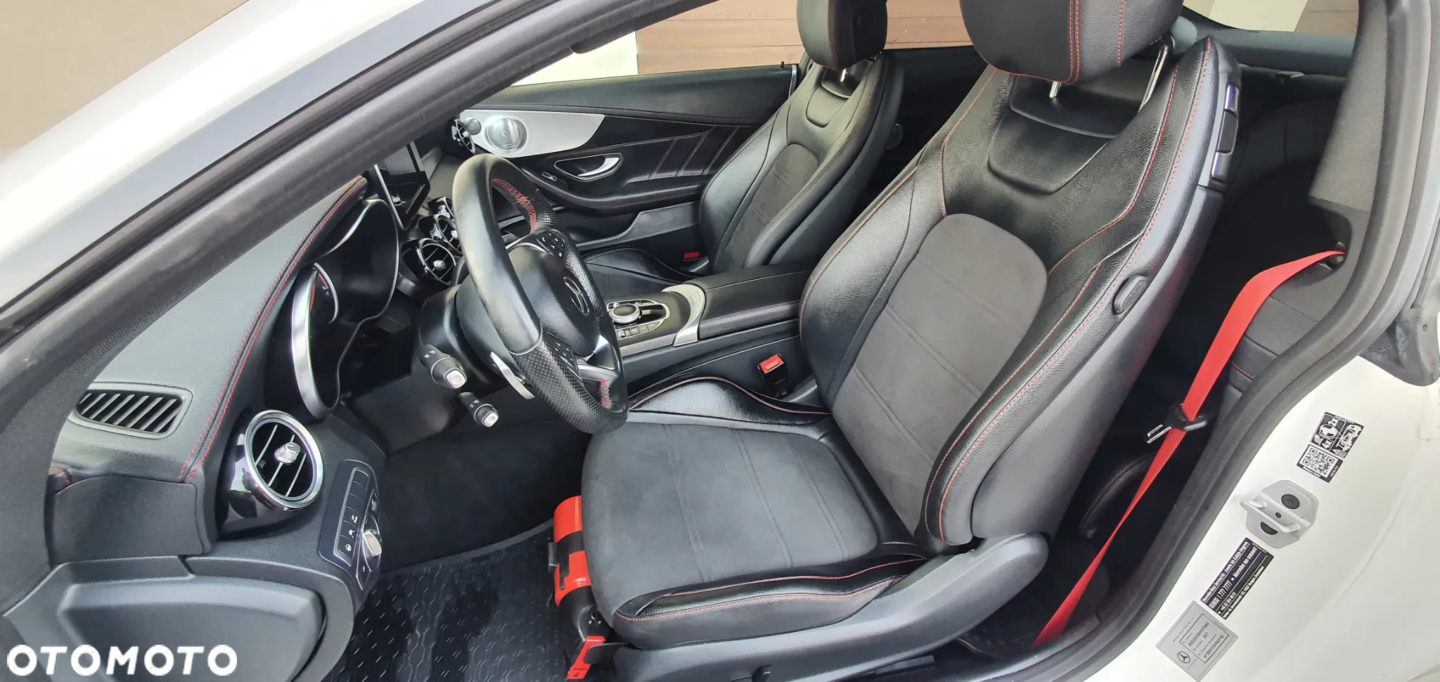 Mercedes-Benz Klasa C AMG 43 4-Matic - 17