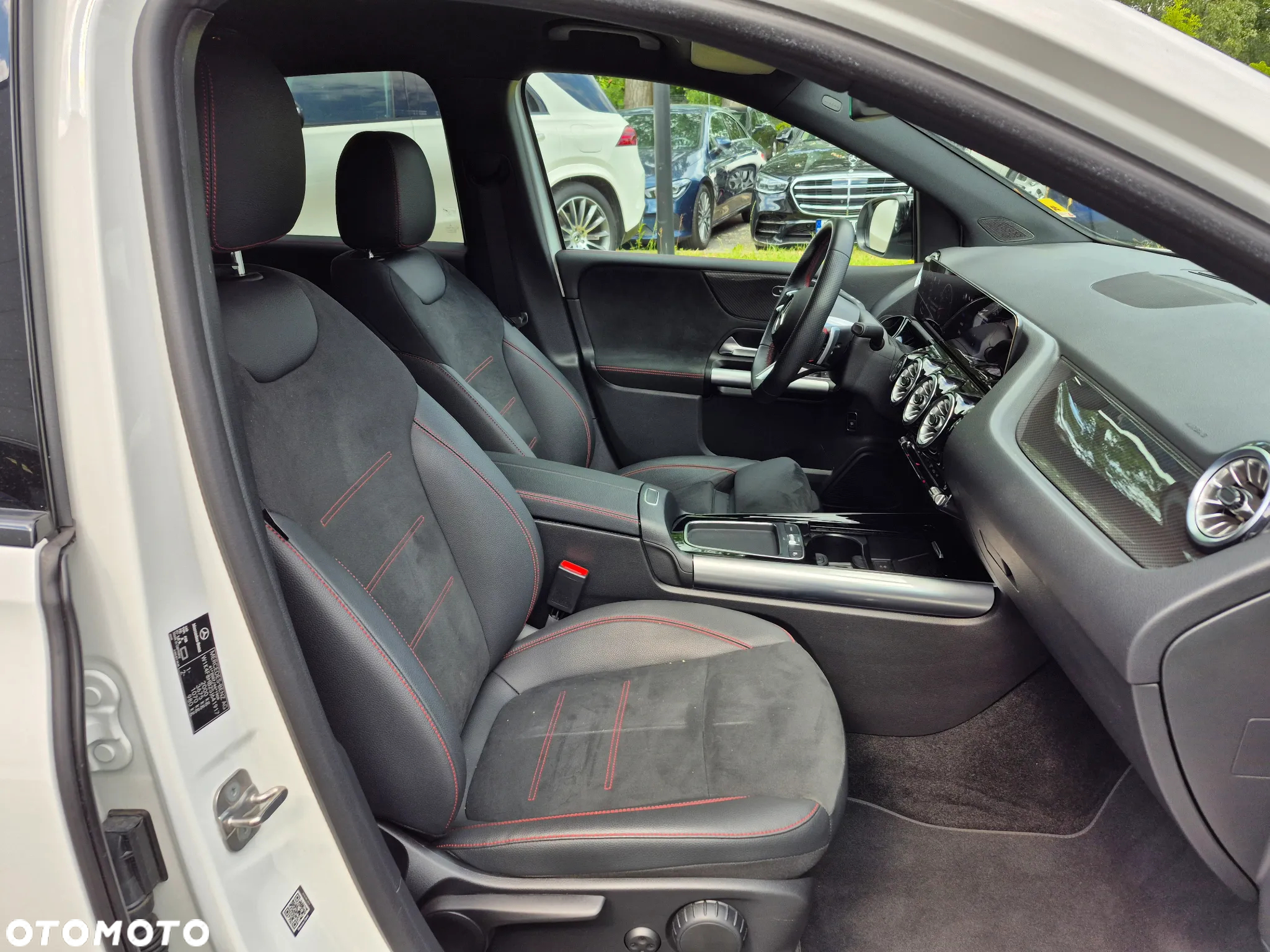 Mercedes-Benz Klasa B 200 7G-DCT - 30