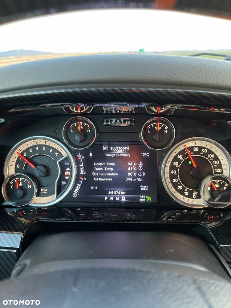 Dodge RAM 5.7 4x4 - 20