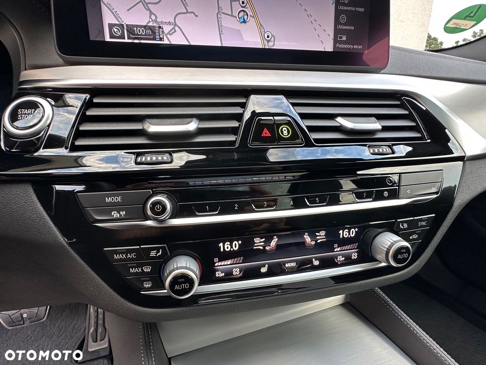 BMW Seria 5 530e xDrive M Sport sport - 28