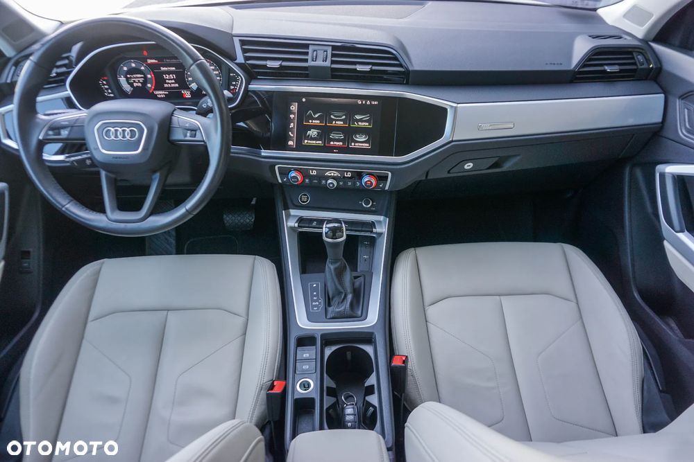 Audi Q3 35 TDI S tronic - 39