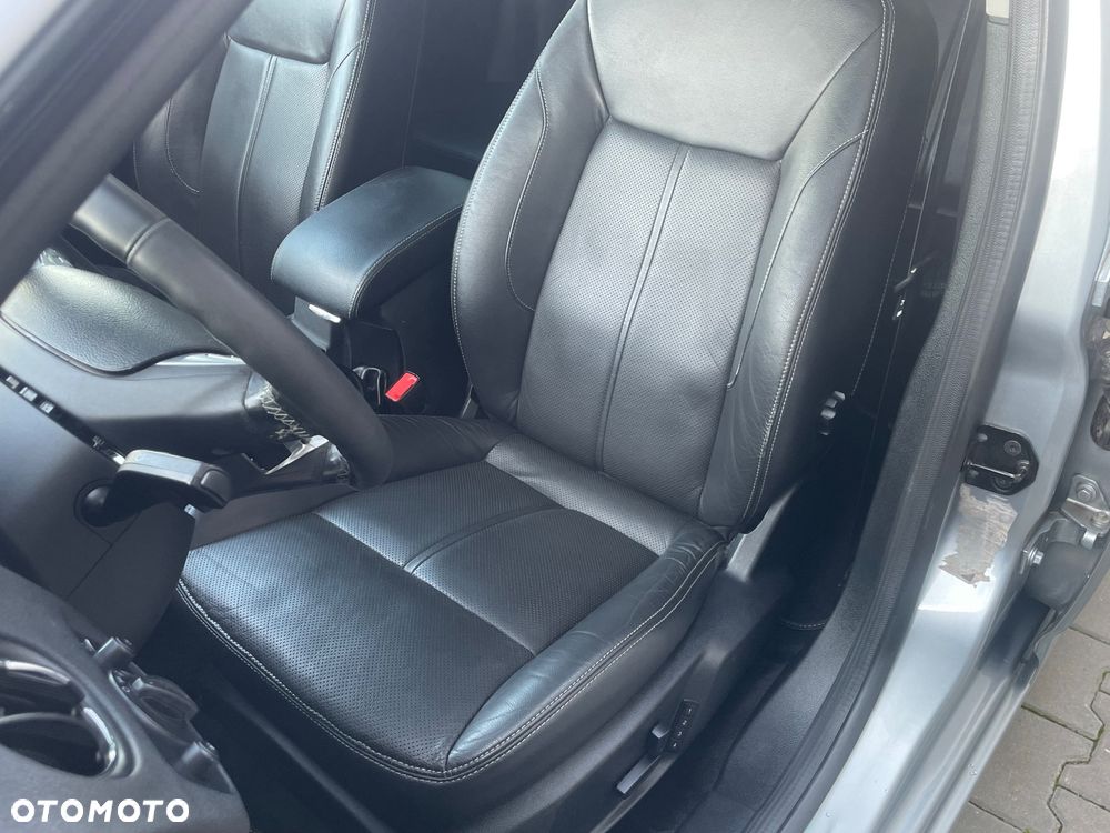 Ford Mondeo 2.3 Ghia X - 18