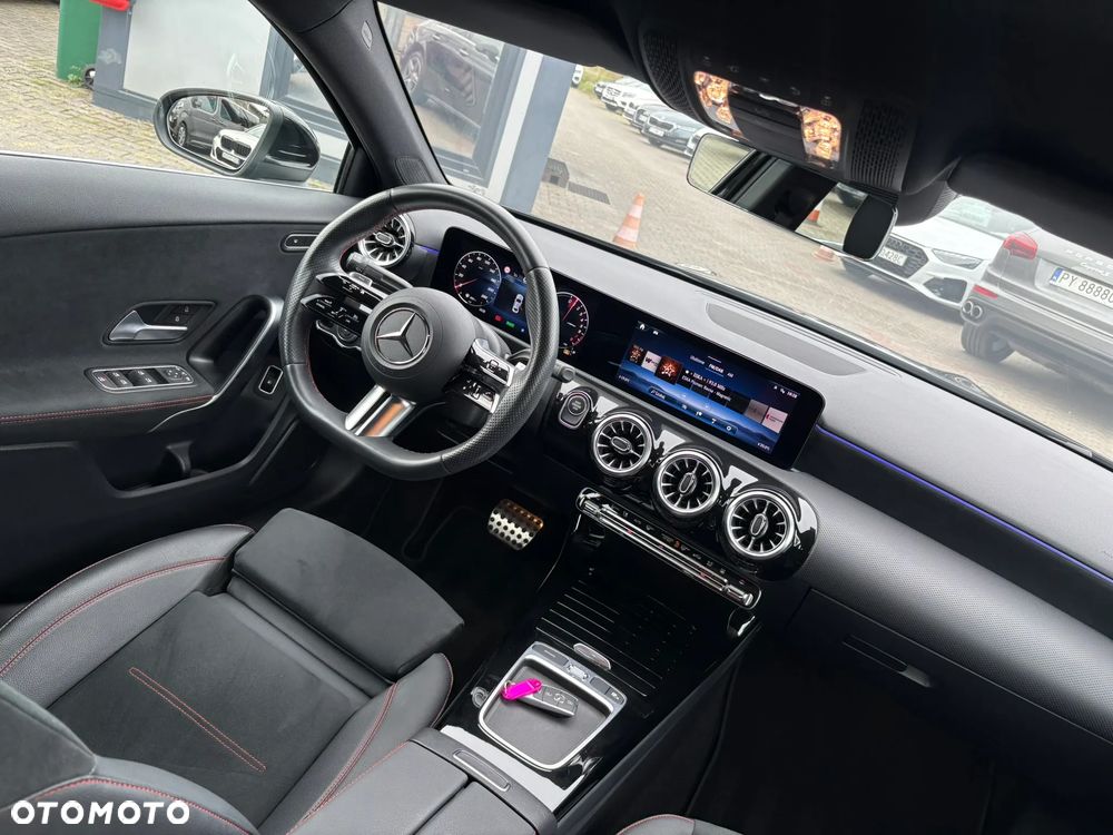 Mercedes-Benz Klasa A 250 e PHEV AMG Line 8G-DCT - 27