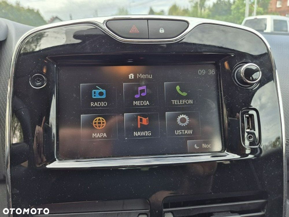 Renault Clio - 17