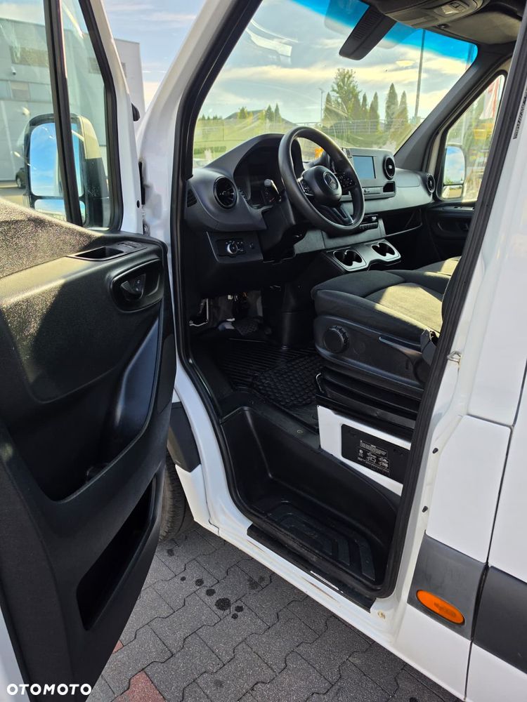 Mercedes-Benz sprinter - 4
