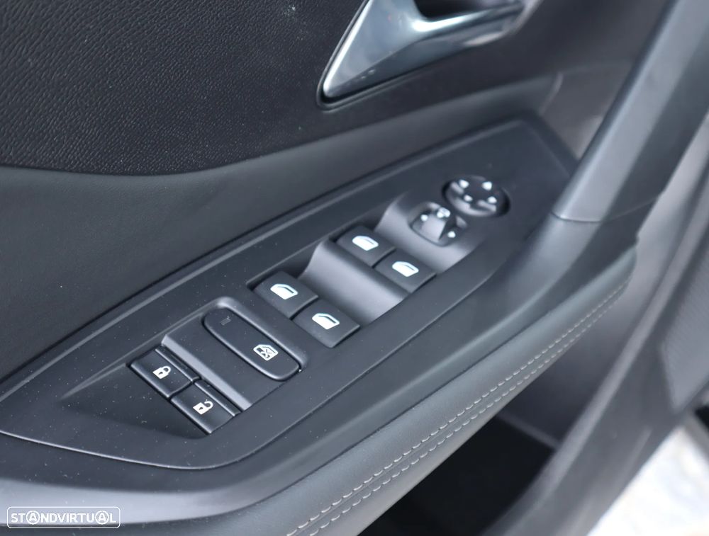Peugeot e-308 156 Allure - 34