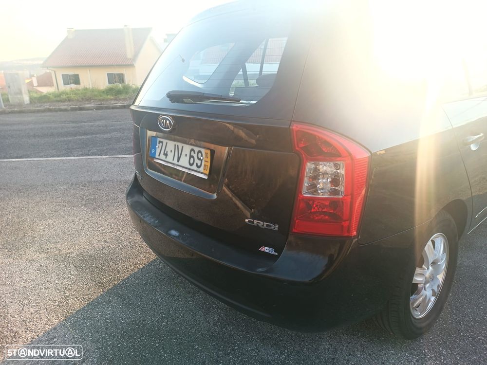 Kia Carens 2.0 CRDi EX 2 - 4