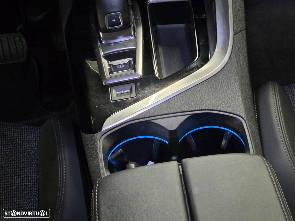 Peugeot 3008 BlueHDi 130 Stop & Start EAT8 Allure - 13