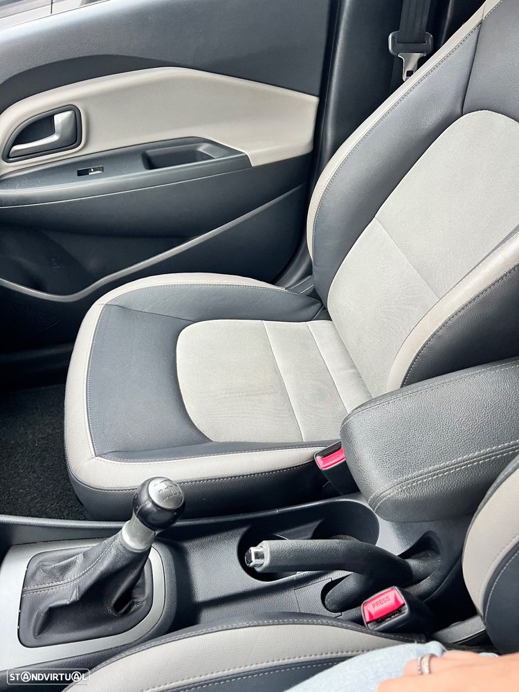 Kia Rio 1.2 CVVT Urban - 20