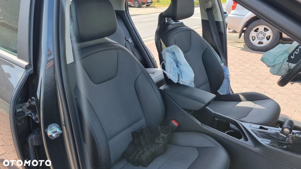 Kia Niro 1.6 GDI HEV 2WD OPF Edition 7 - 38