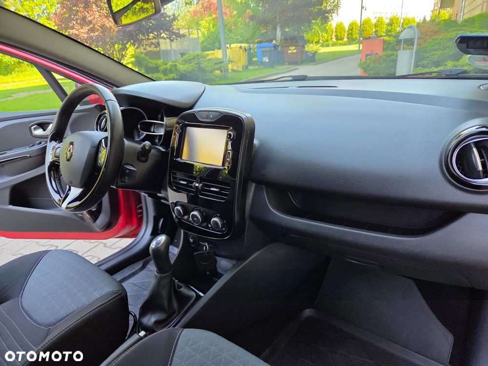 Renault Clio 0.9 TCe Business - 28