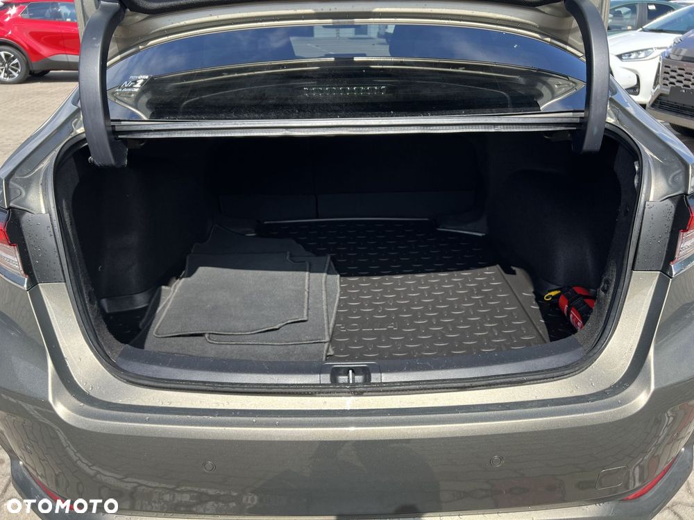 Toyota Corolla 1.6 Comfort MS - 19