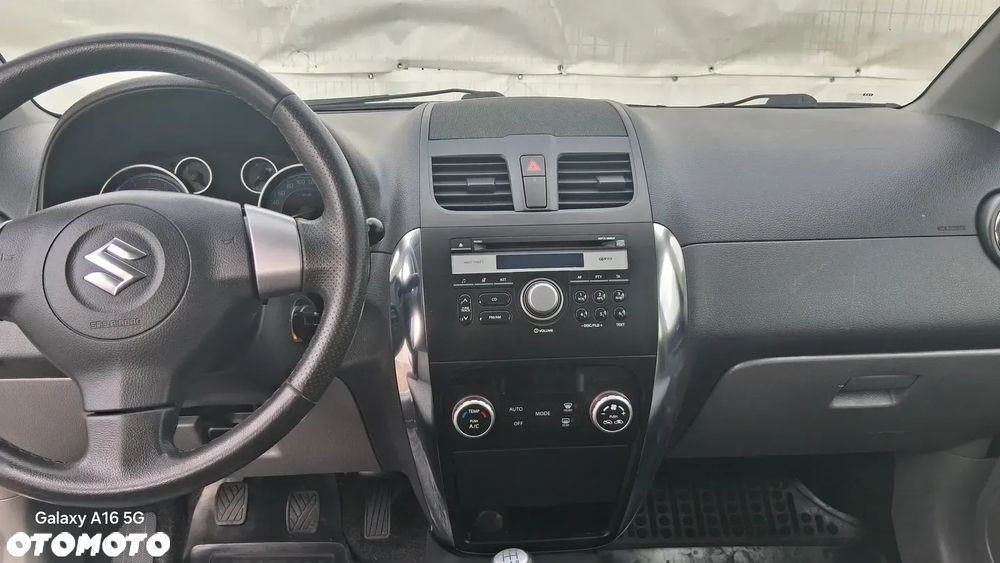 Suzuki SX4 1.6 VVT 4x4 Comfort - 16