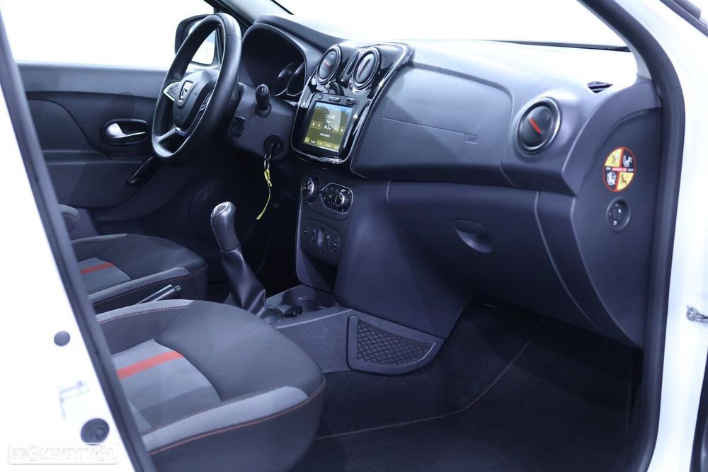 Dacia Sandero - 23