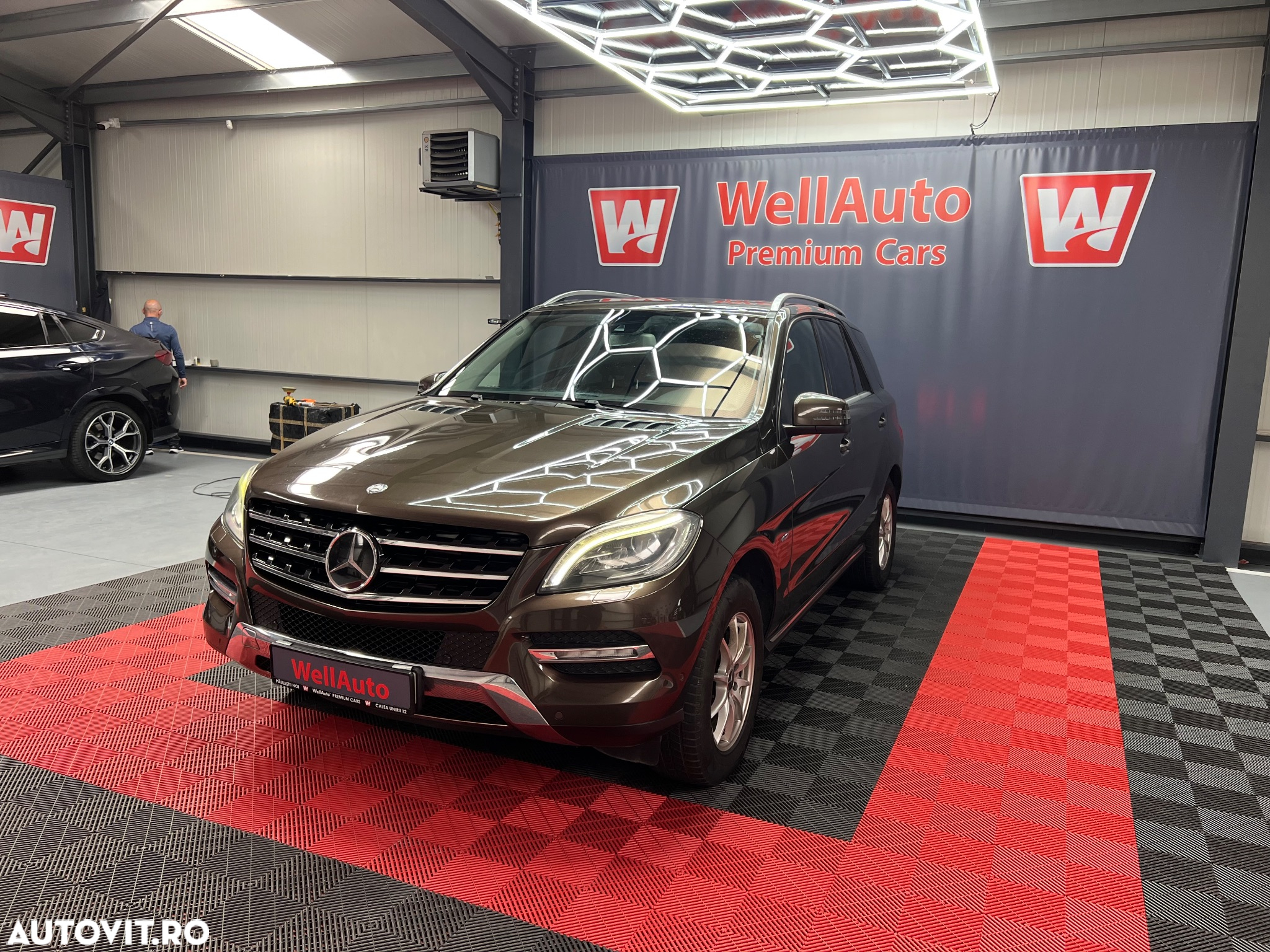 Mercedes-Benz ML 350 BlueTec 4MATIC Aut - 2