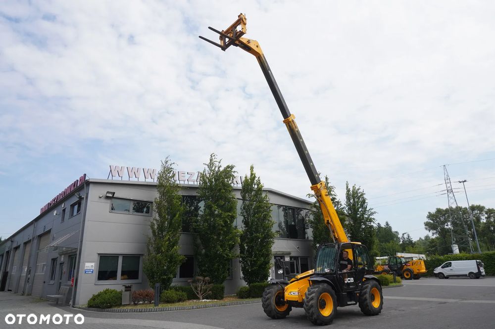 JCB 535-95 / 2021 / 3,5 t / zasięg 9,5 m / joystick - 17