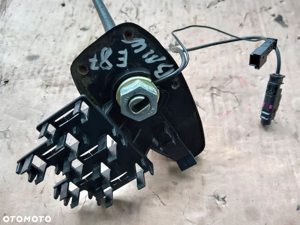 ANTENA DACHOWA BMW E87 6925356 - 4