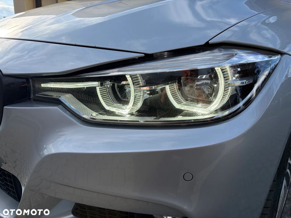BMW Seria 3 320d xDrive Edition M Sport Shadow - 17