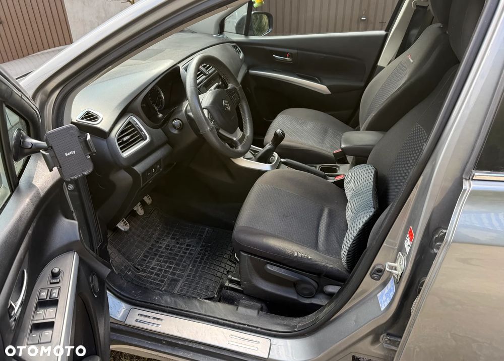 Suzuki SX4 S-Cross 1.0 T Comfort - 10