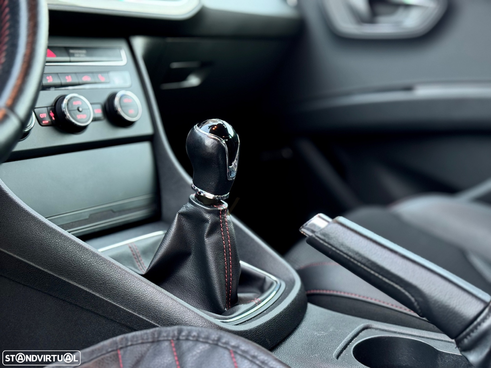SEAT Leon SC 2.0 TDI FR S/S - 13