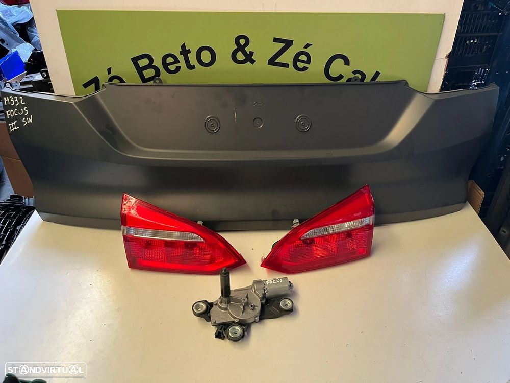 FORD FOCUS III CARRINHA PLASTICO MALA FAROLIM MOTOR - M332 - 1