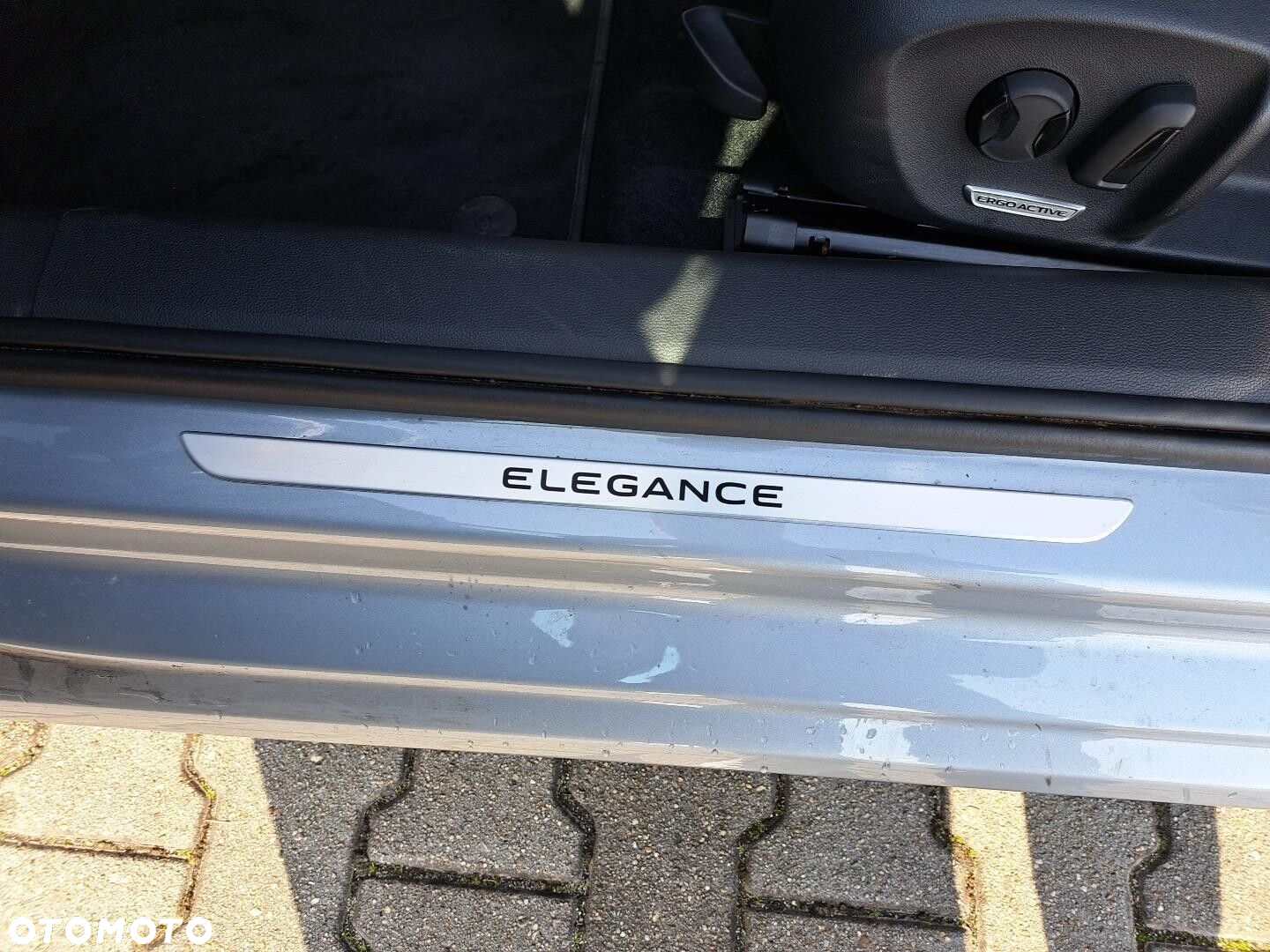 Volkswagen Passat 2.0 TDI SCR Elegance DSG - 24