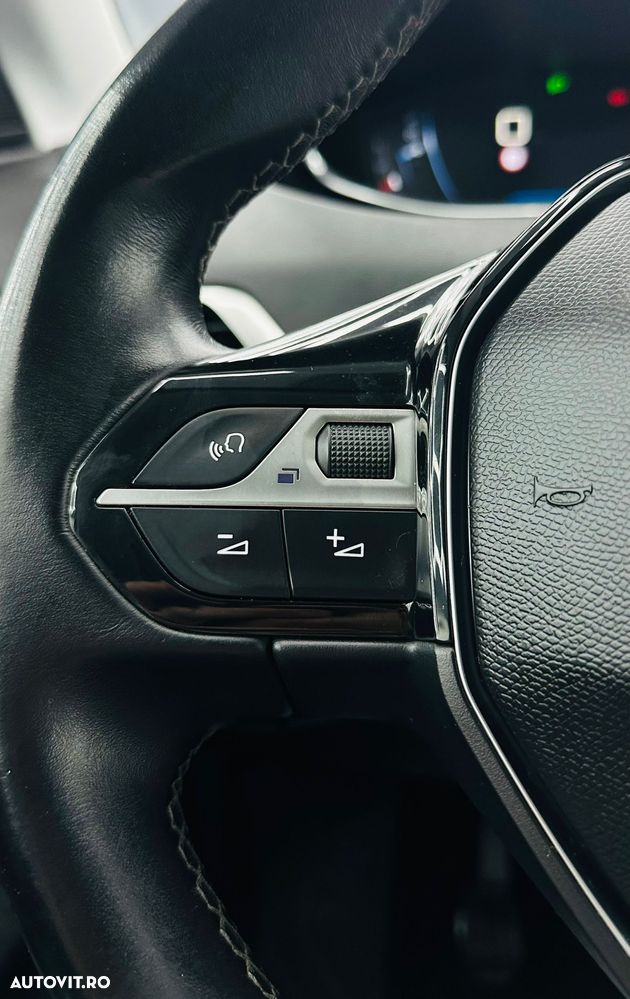 Peugeot 3008 1.2 PureTech Turbo S&S Active - 27