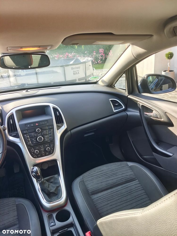 Opel Astra 1.4 T Cosmo - 29