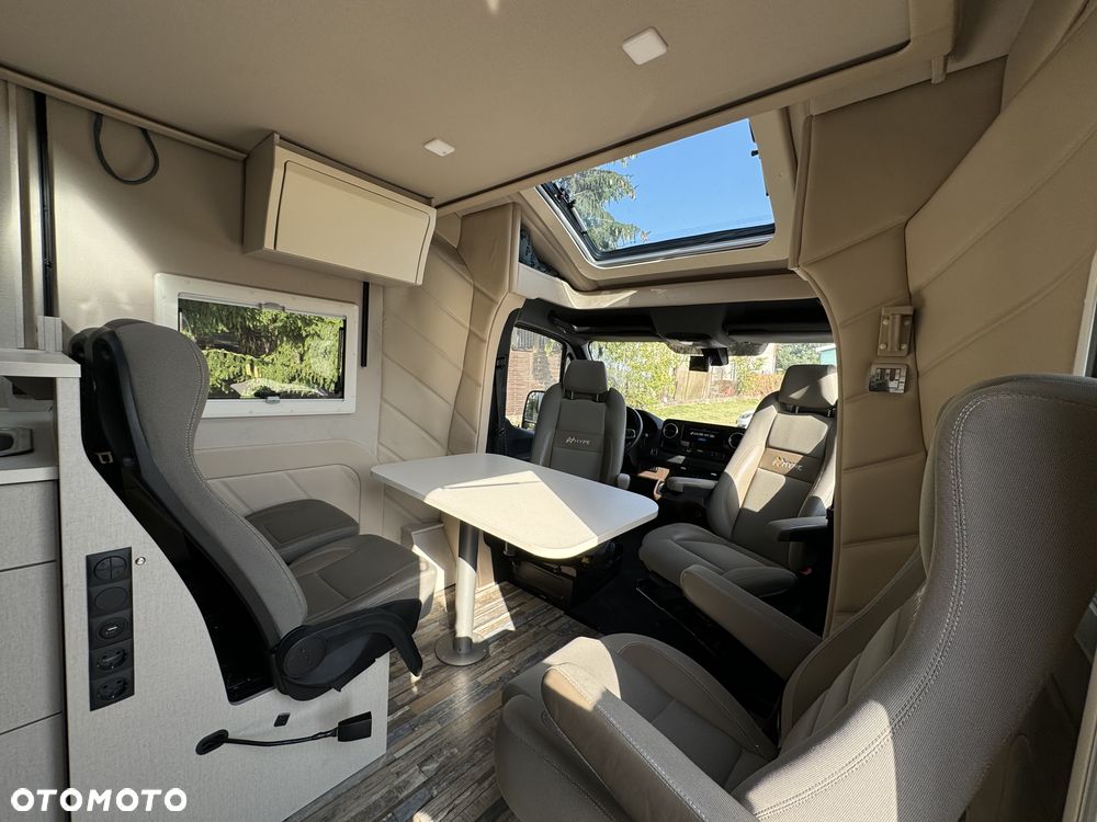 Mercedes-Benz Sprinter - 2